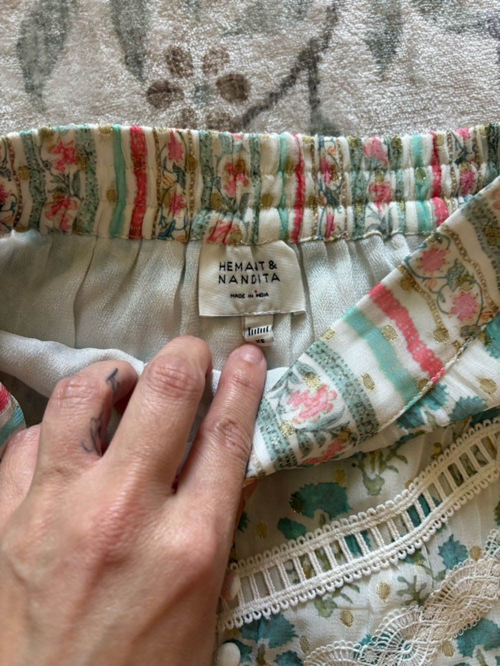 Hemant & Nandita Floral Skirt size XS - Picture 3 of 4